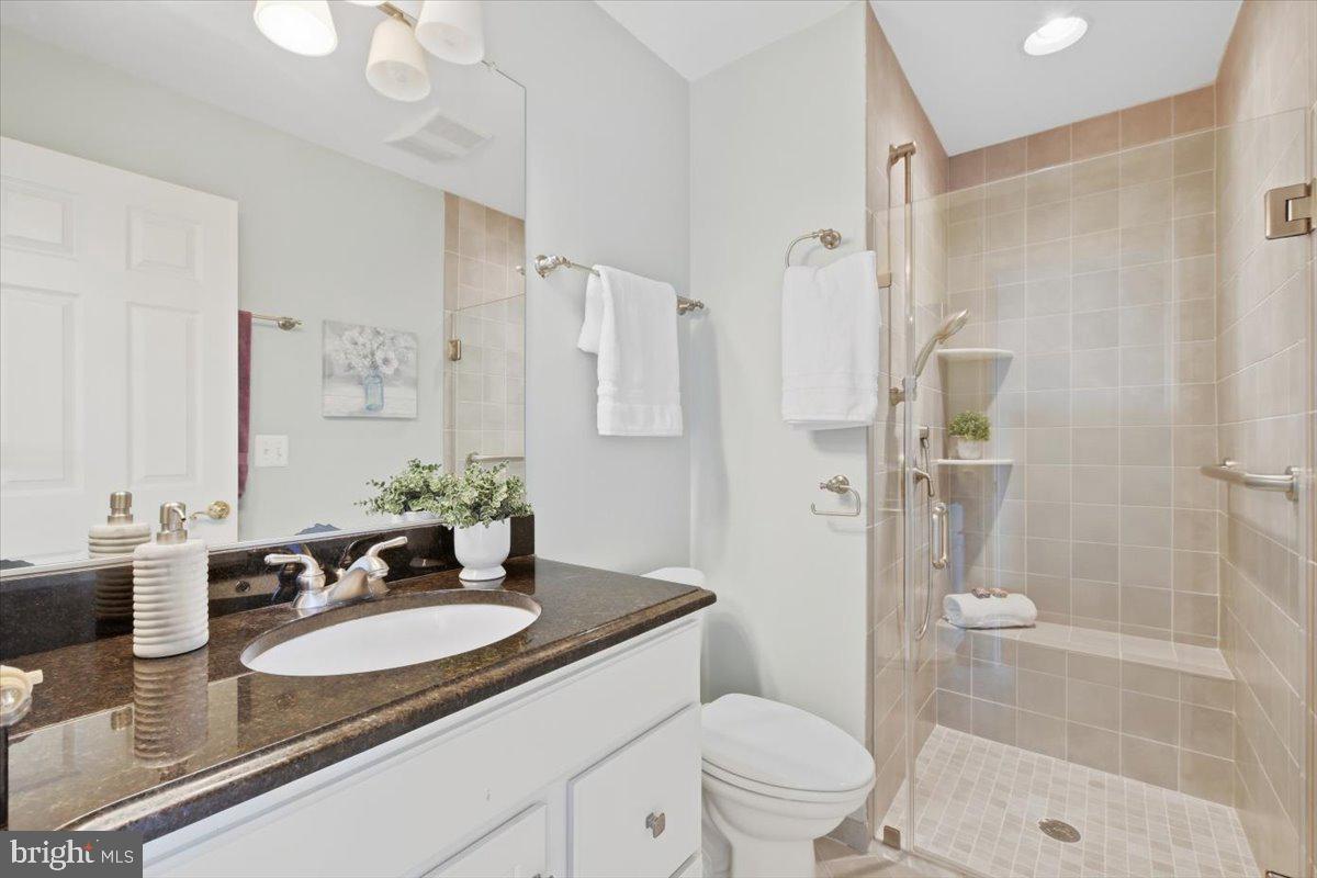 5911 Grayson Street Springfield, VA 22150 - Photo 15 of 40 Gallery Image 15