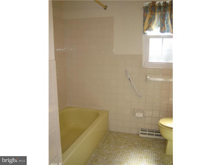 752 York Road Mount Laurel, NJ 08054 - Photo 18 of 25 Bathroom