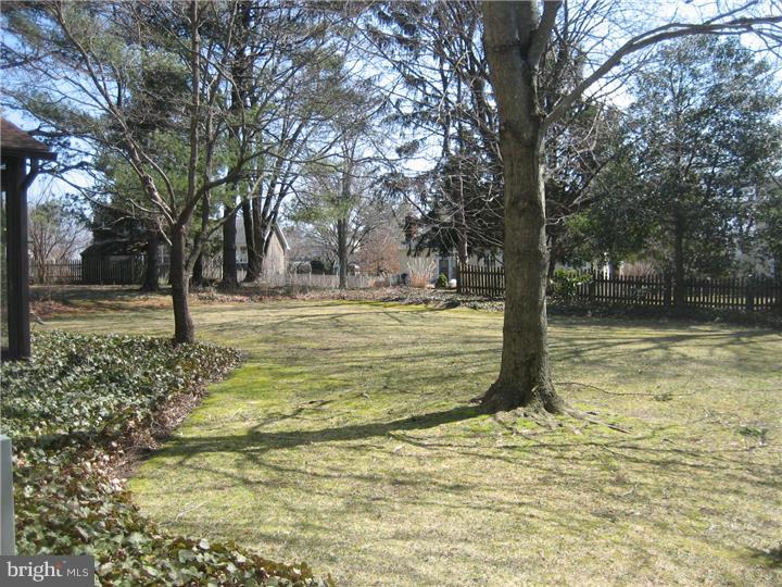 752 York Road Mount Laurel, NJ 08054 - Photo 22 of 25 Exterior Back