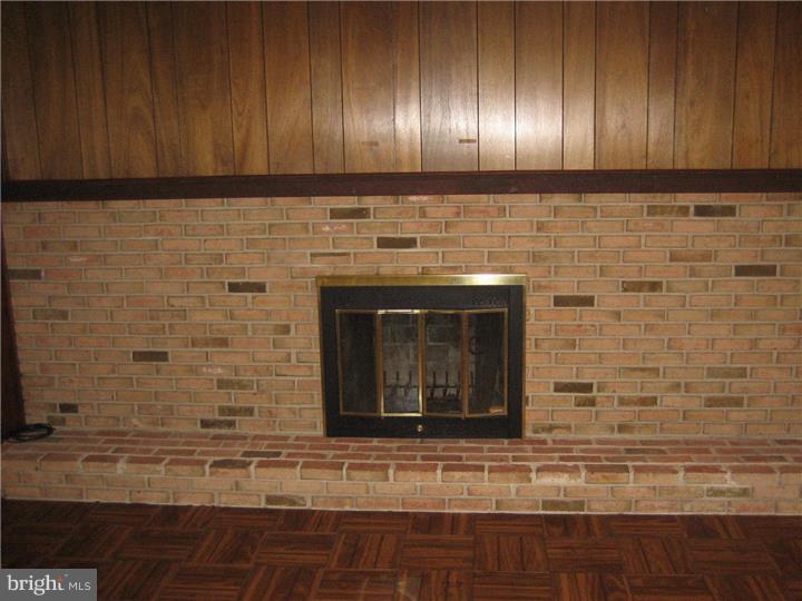 752 York Road Mount Laurel, NJ 08054 - Photo 6 of 25 Fireplace