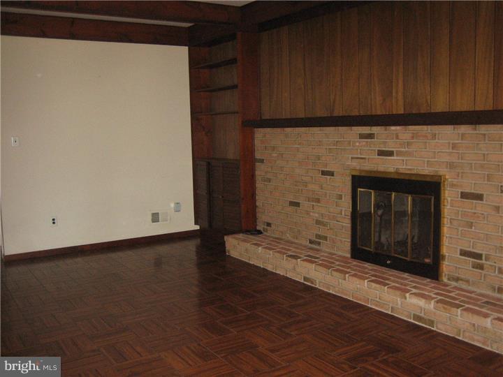 752 York Road Mount Laurel, NJ 08054 - Photo 7 of 25 Family Room