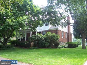 701 Rhawn Street Philadelphia, PA 19111 - Photo 3 of 11 Exterior Back