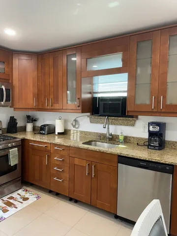 $1,025,000 | 14 North Beacon Court, Watertown, MA 02472