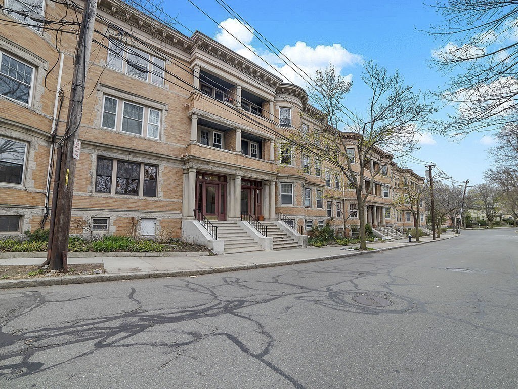 88 Naples Road, Unit 1 Brookline, MA 02446 - Photo 16 of 16 Gallery Image 16