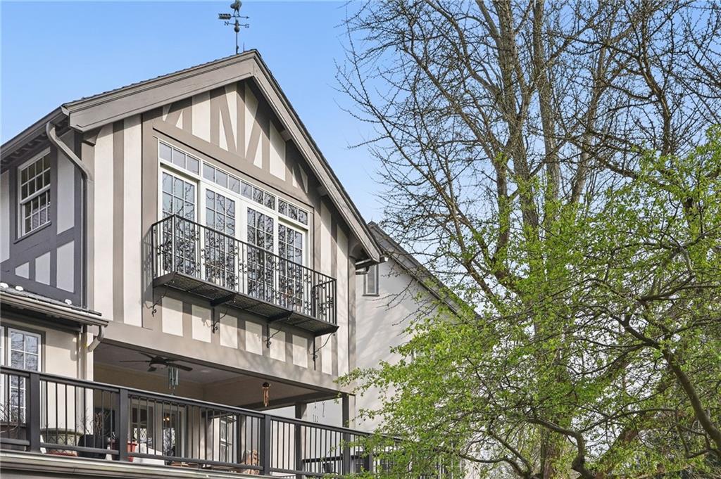 743 Chestnut Road Sewickley, PA 15143 - Photo 30 of 40 a front view of a building with a tree