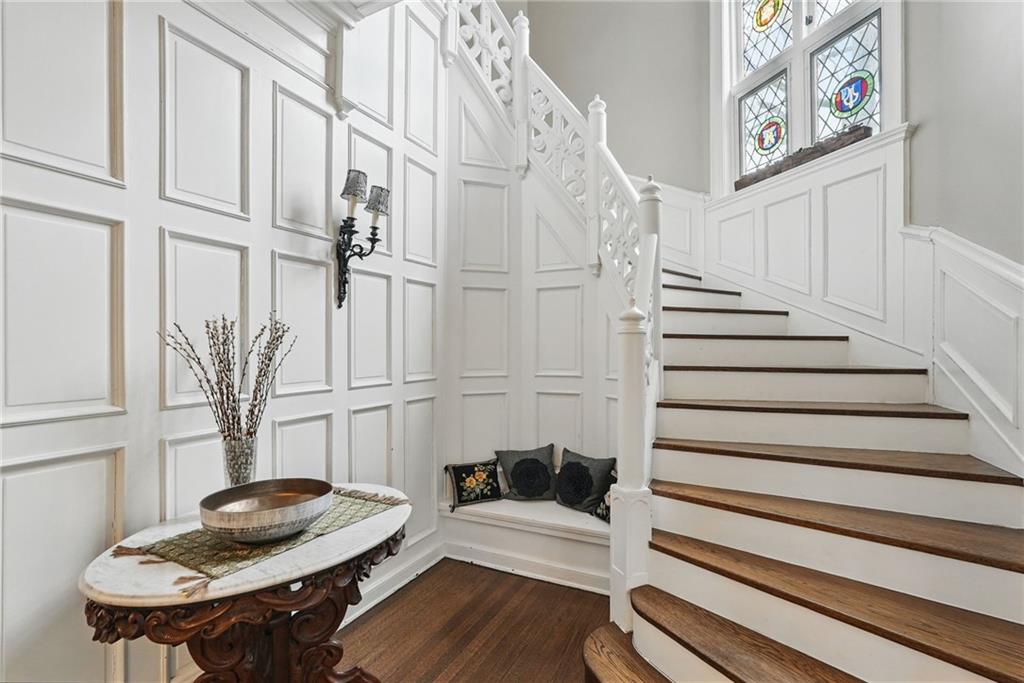 743 Chestnut Road Sewickley, PA 15143 - Photo 4 of 40 a living room with furniture and a table