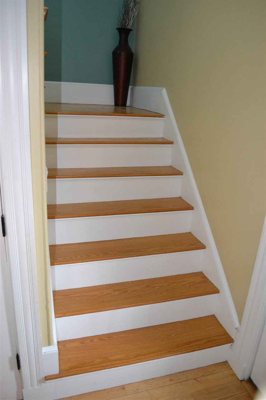 2 Howard Street Derry, NH 03038 - Photo 12 of 19