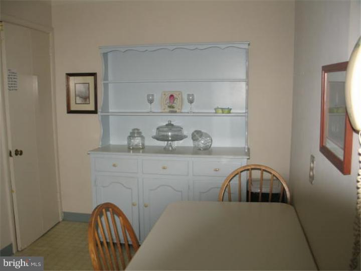 118 Wetherill Road Cheltenham, PA 19012 - Photo 9 of 16 Kitchen