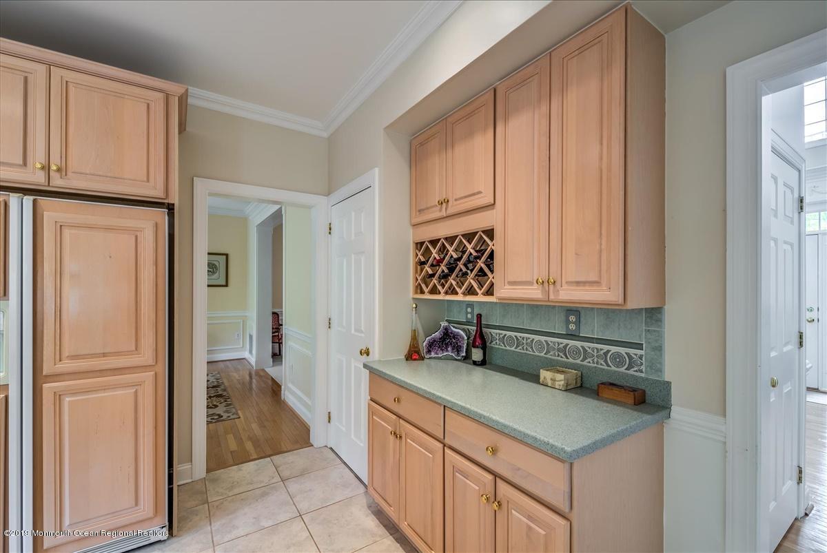 215 Yellowknife Road Morganville, NJ 07751 - Photo 15 of 37 14-KITCHEN