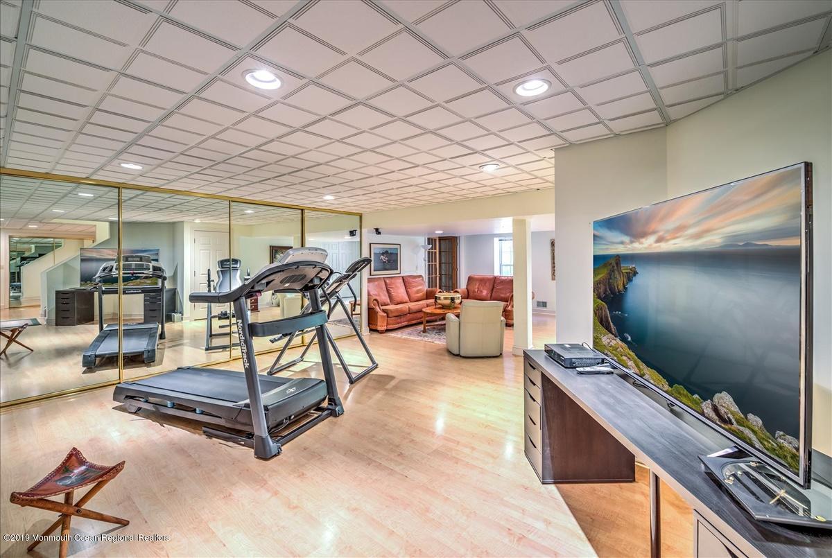 215 Yellowknife Road Morganville, NJ 07751 - Photo 31 of 37 28-LOWER LEVEL