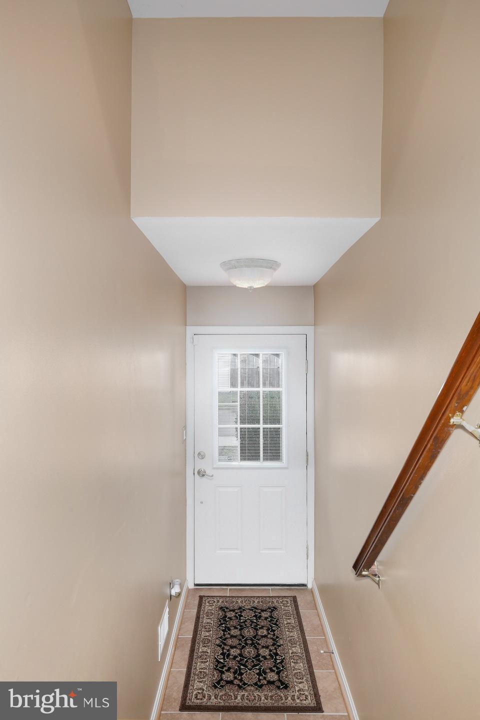 9137 Ribbon Falls Loop Bristow, VA 20136 - Photo 2 of 30 Foyer