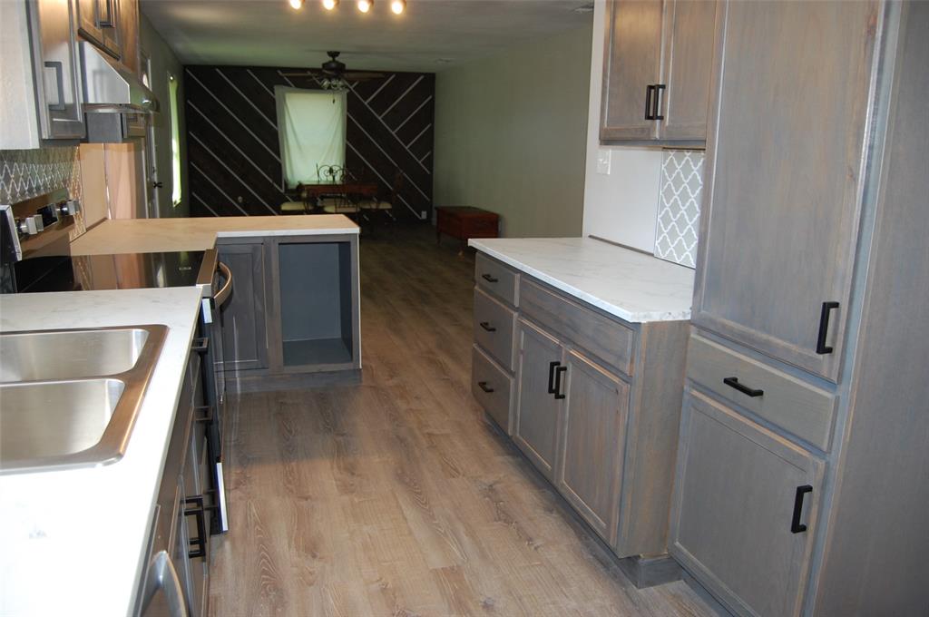 1325 2nd Street Graham, TX 76450 - Photo 7 of 21