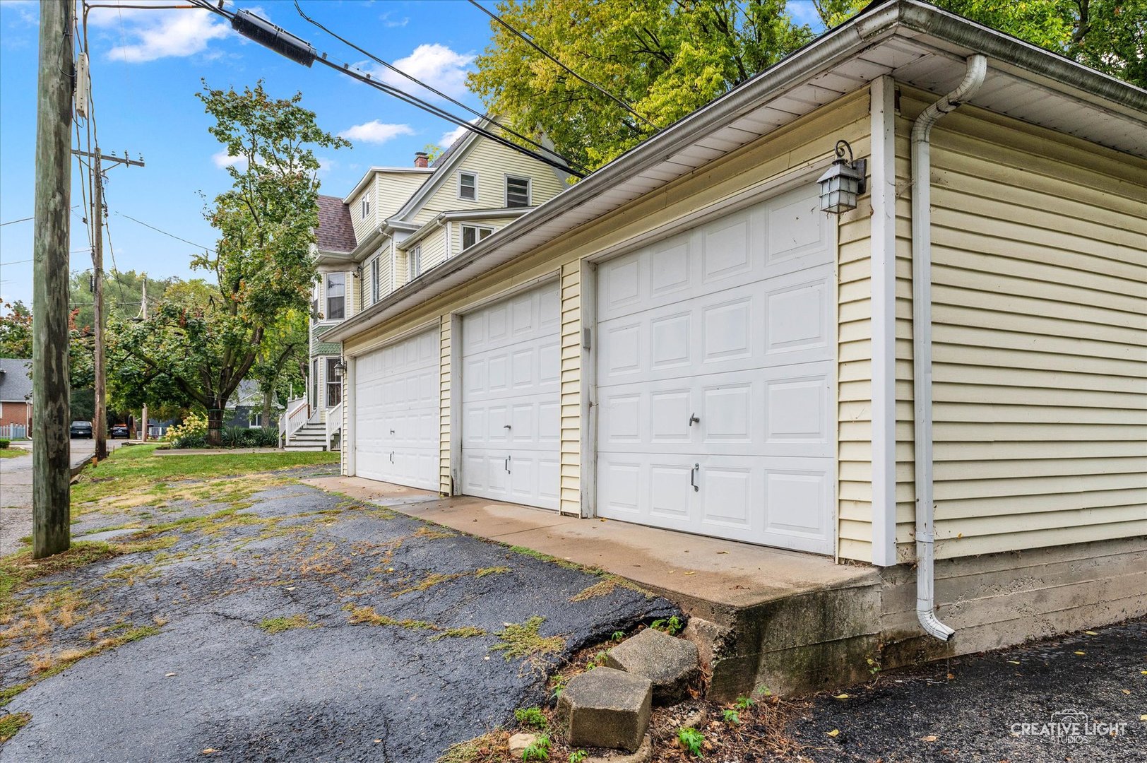 230 Comstock Street Joliet, IL 60436 - Photo 18 of 21 a backyard of a house