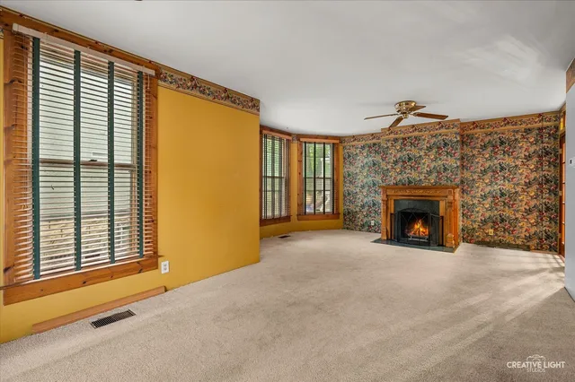 $440,000 | 230 Comstock Street, Joliet, IL 60436