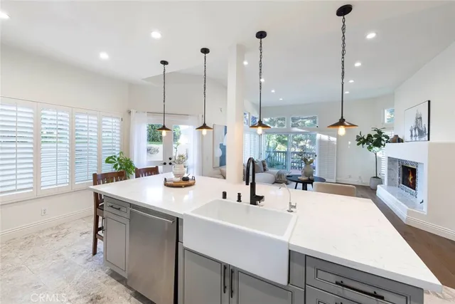 $3,298,000 | 16 Lucerne, Newport Beach, CA 92660