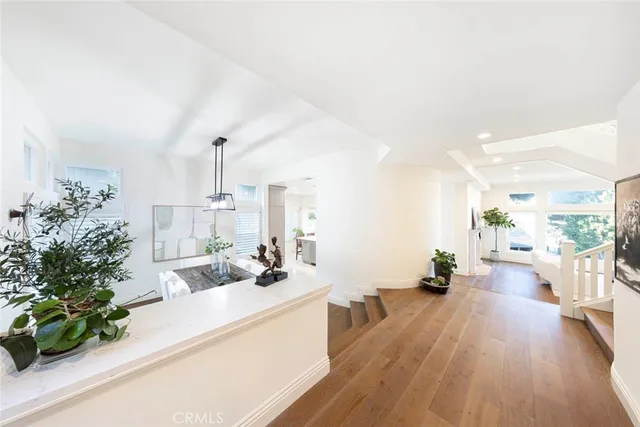 $3,298,000 | 16 Lucerne, Newport Beach, CA 92660