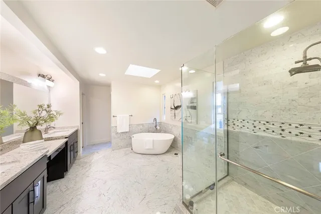 $3,298,000 | 16 Lucerne, Newport Beach, CA 92660