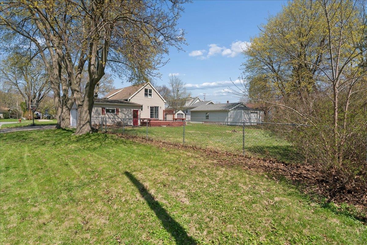 2001 Melrose Street Madison, WI 53704 - Photo 33 of 39