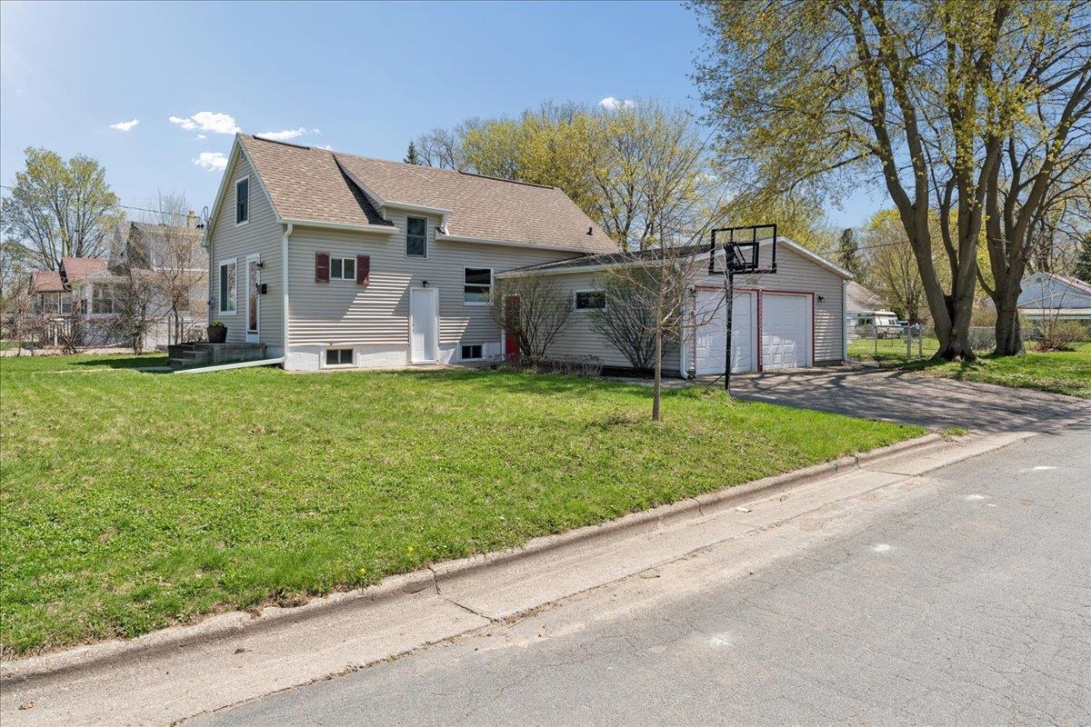 2001 Melrose Street Madison, WI 53704 - Photo 34 of 39