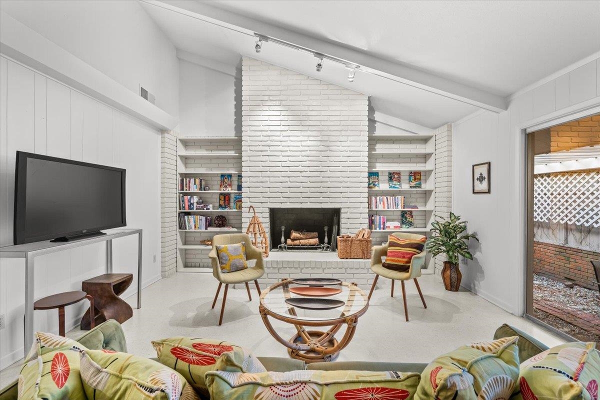 4114 Village Road Memphis, TN 38117 - Photo 13 of 31