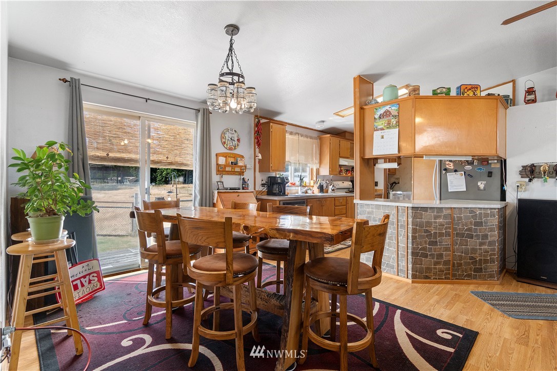 17403 Albany Street Southwest Rochester, WA 98579 - Photo 12 of 35