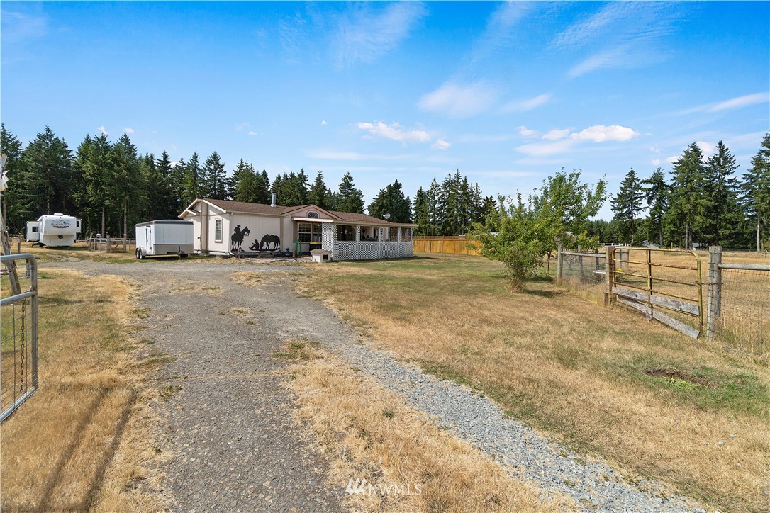 17403 Albany Street Southwest Rochester, WA 98579 - Photo 6 of 35