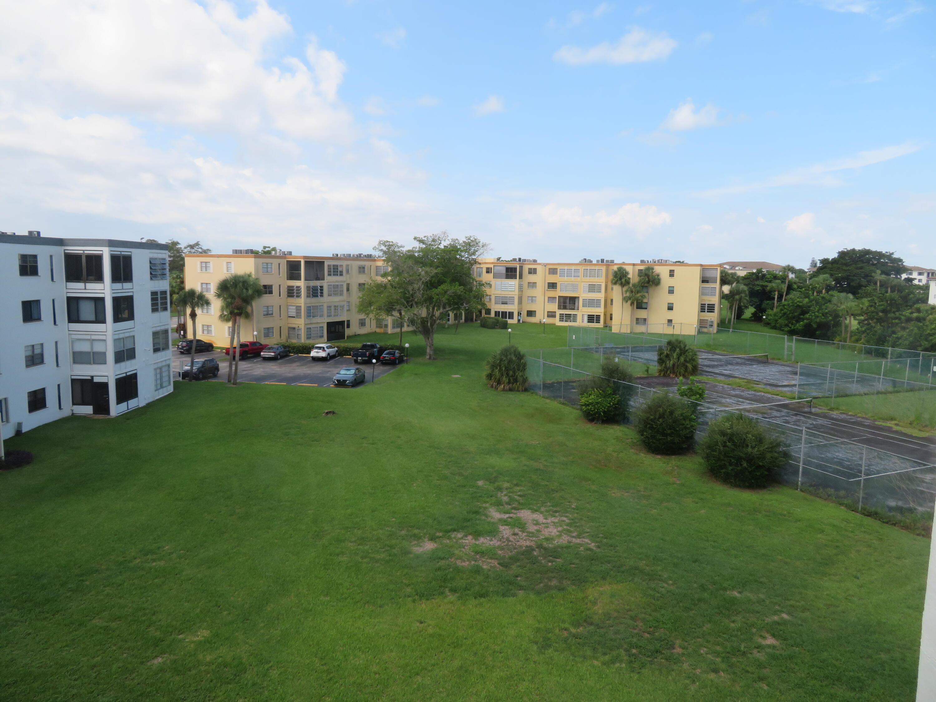 9233 Southwest 8th Street, Unit 419 Boca Raton, FL 33428 - Photo 29 of 41 51_9233-419_Fla._Rm._View