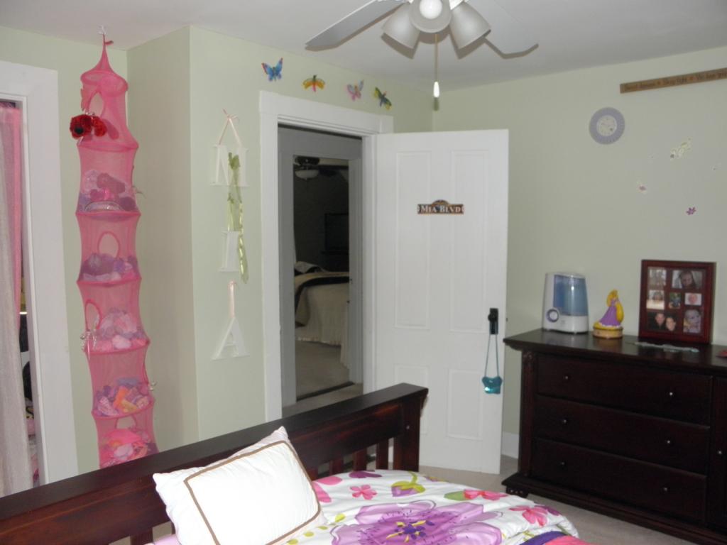 16 Adams Avenue Rochester, NH 03867 - Photo 12 of 15