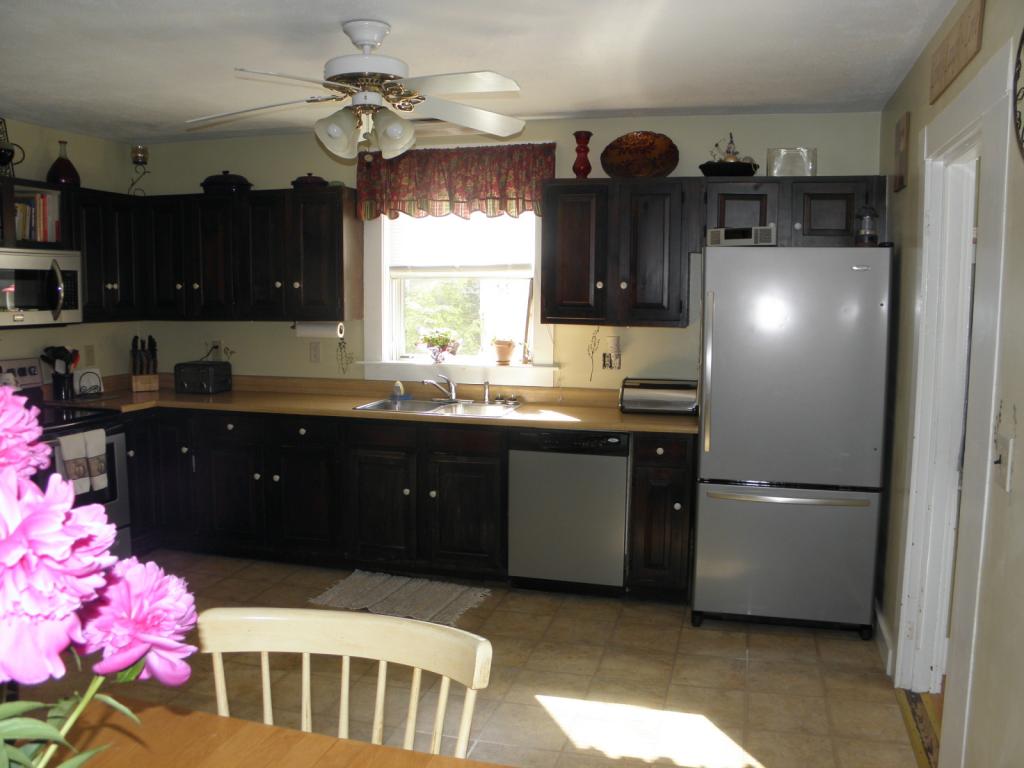 16 Adams Avenue Rochester, NH 03867 - Photo 8 of 15