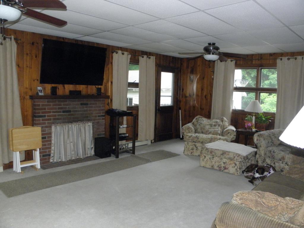 16 Adams Avenue Rochester, NH 03867 - Photo 10 of 15