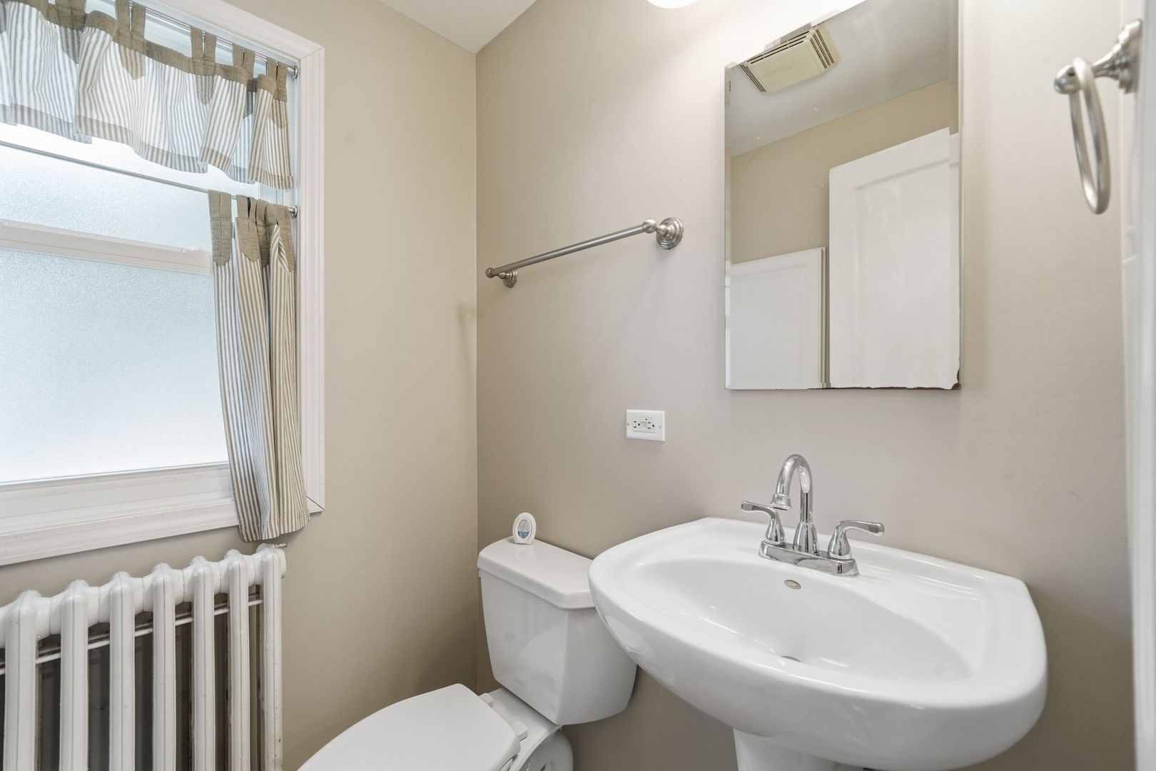 18264 Riegel Road Homewood, IL 60430 - Photo 13 of 40 Gallery Image 13