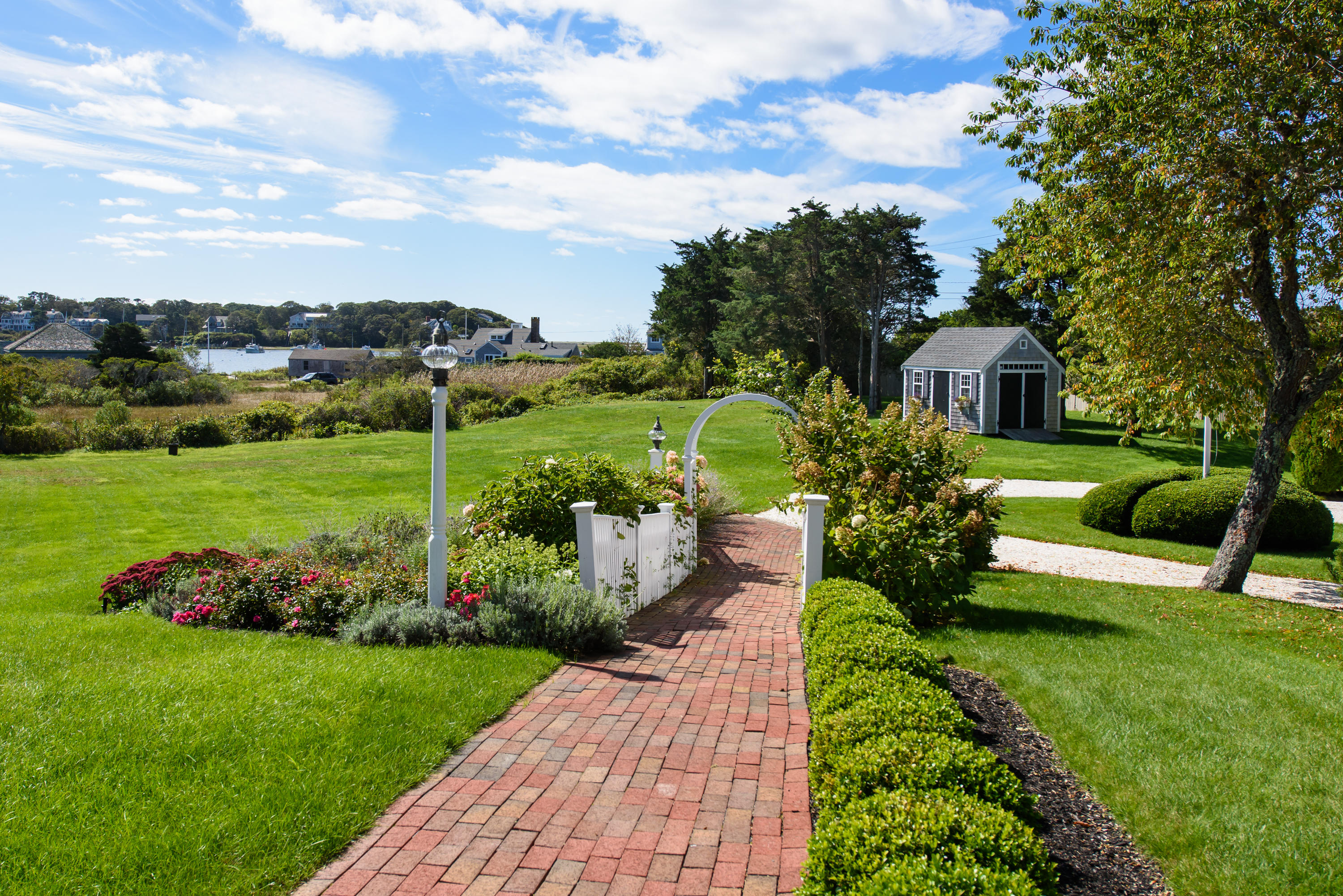 535 Stage Harbor Road Chatham, MA 02633 - Photo 5 of 34 535StageHarbor210