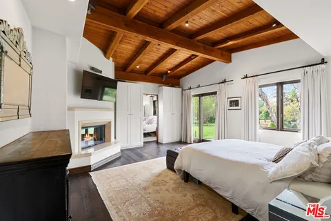 $3,995,000 | 27409 Pacific Coast Highway, Malibu, CA 90265