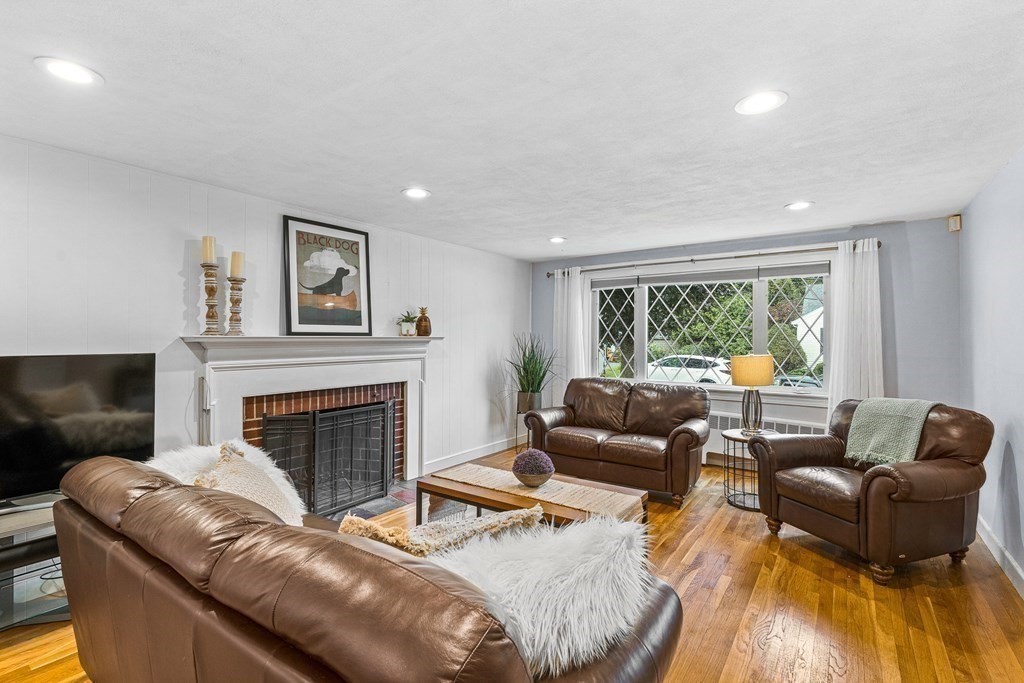 5 Tufts Road Winchester, MA 01890 - Photo 3 of 40 Gallery Image 3