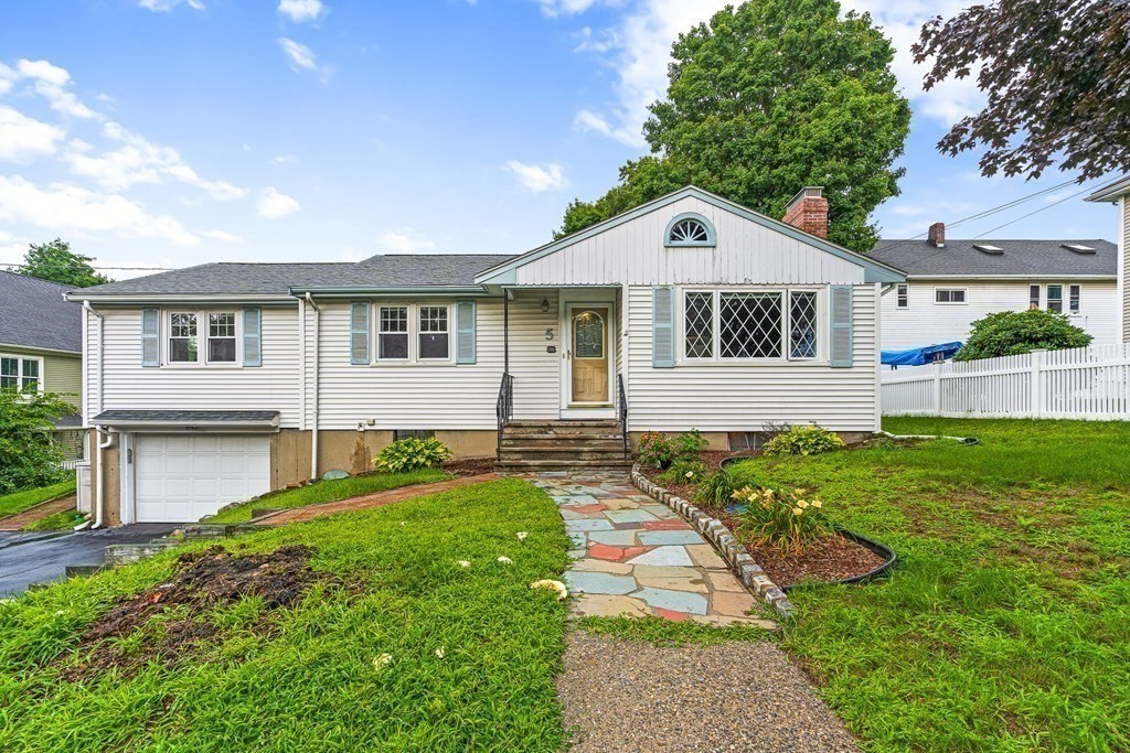 5 Tufts Road Winchester, MA 01890 - Photo 4 of 40 Gallery Image 4