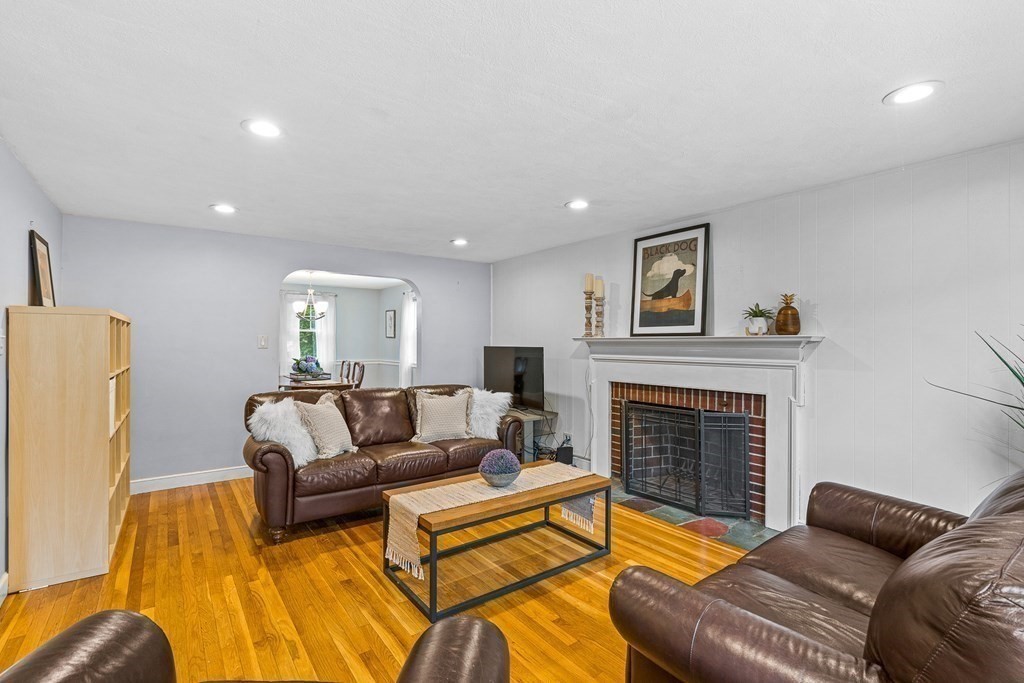 5 Tufts Road Winchester, MA 01890 - Photo 7 of 40 Gallery Image 7