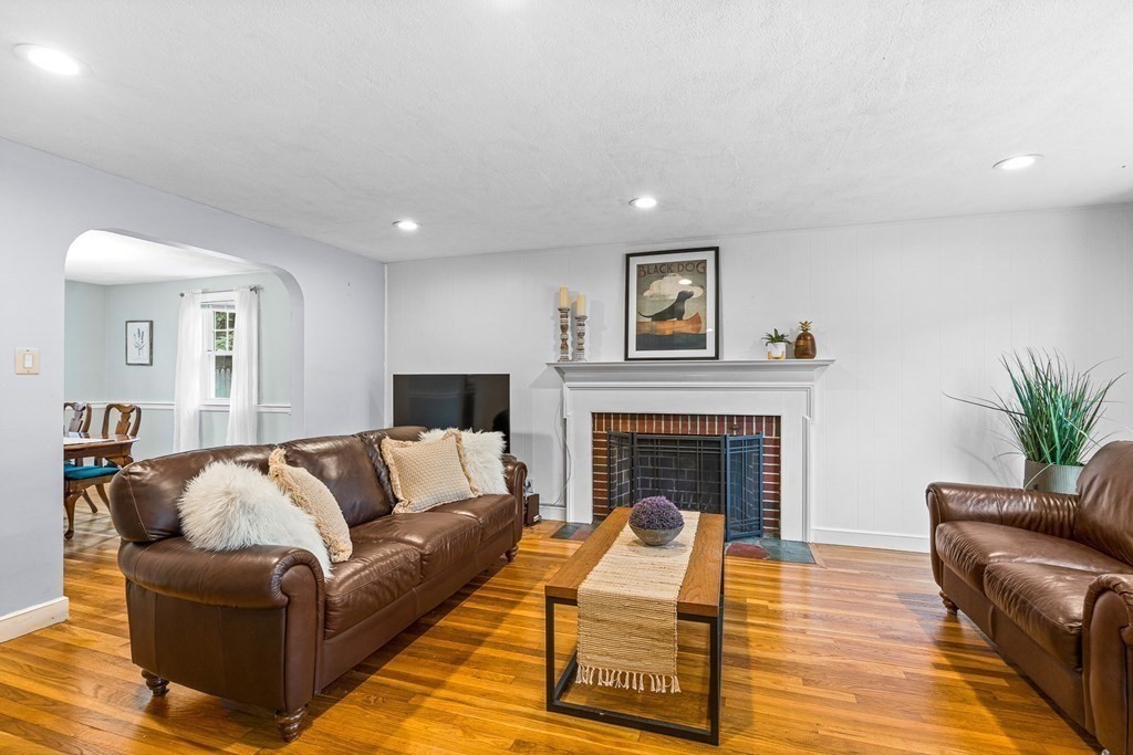 5 Tufts Road Winchester, MA 01890 - Photo 8 of 40 Gallery Image 8