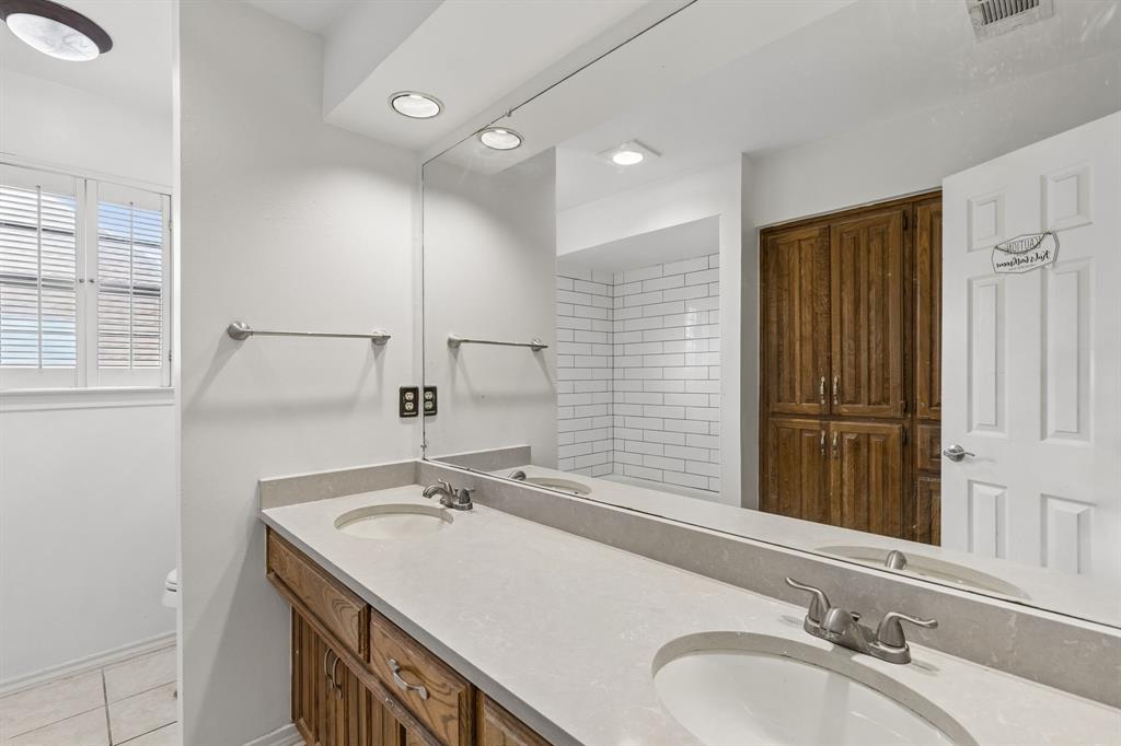 1909 Pecan Ridge Drive Rowlett, TX 75088 - Photo 13 of 15 Full Bath