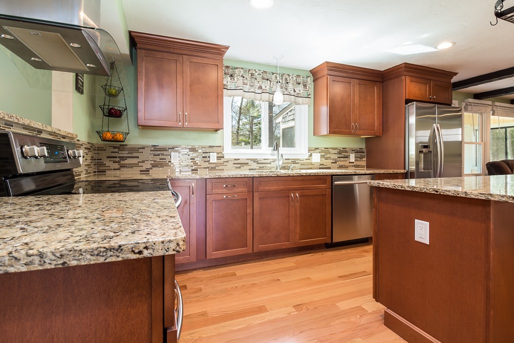 12 Priest Road Plymouth, MA 02360 - Photo 3 of 28 Gallery Image 3