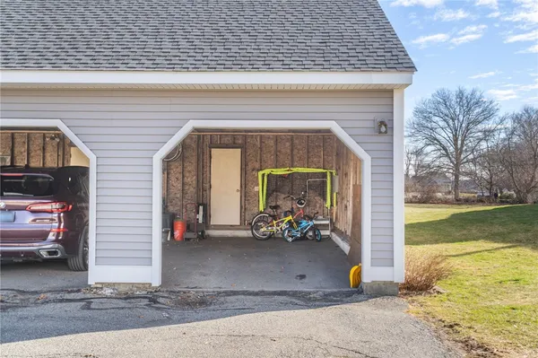 $599,000 | 1304 Fairway Drive, Unit 1304, Middletown, RI 02842