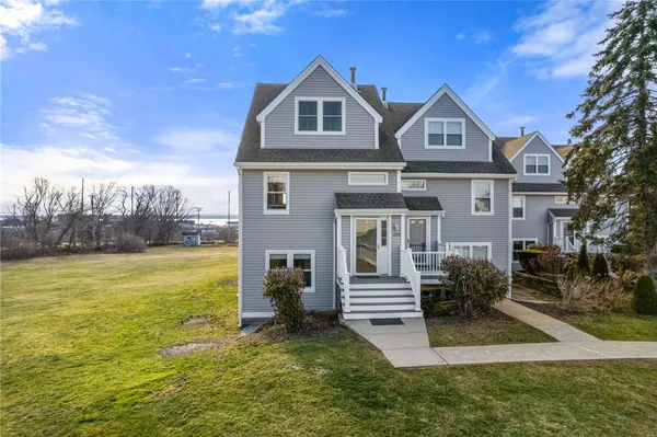 $599,000 | 1304 Fairway Drive, Unit 1304, Middletown, RI 02842