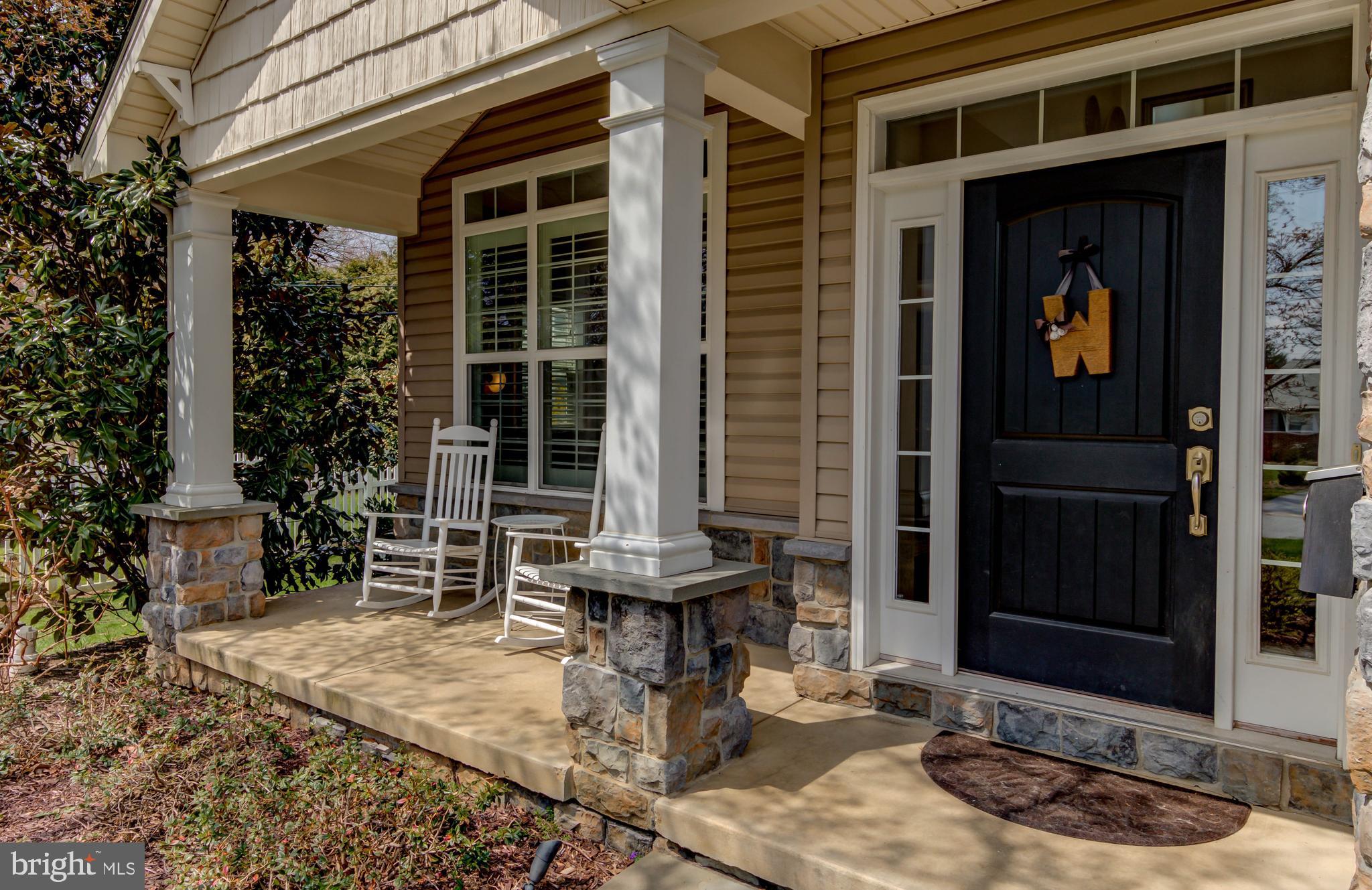 6 Chetwynd Road Paoli, PA 19301 - Photo 2 of 25 Craftsman-style architectural details