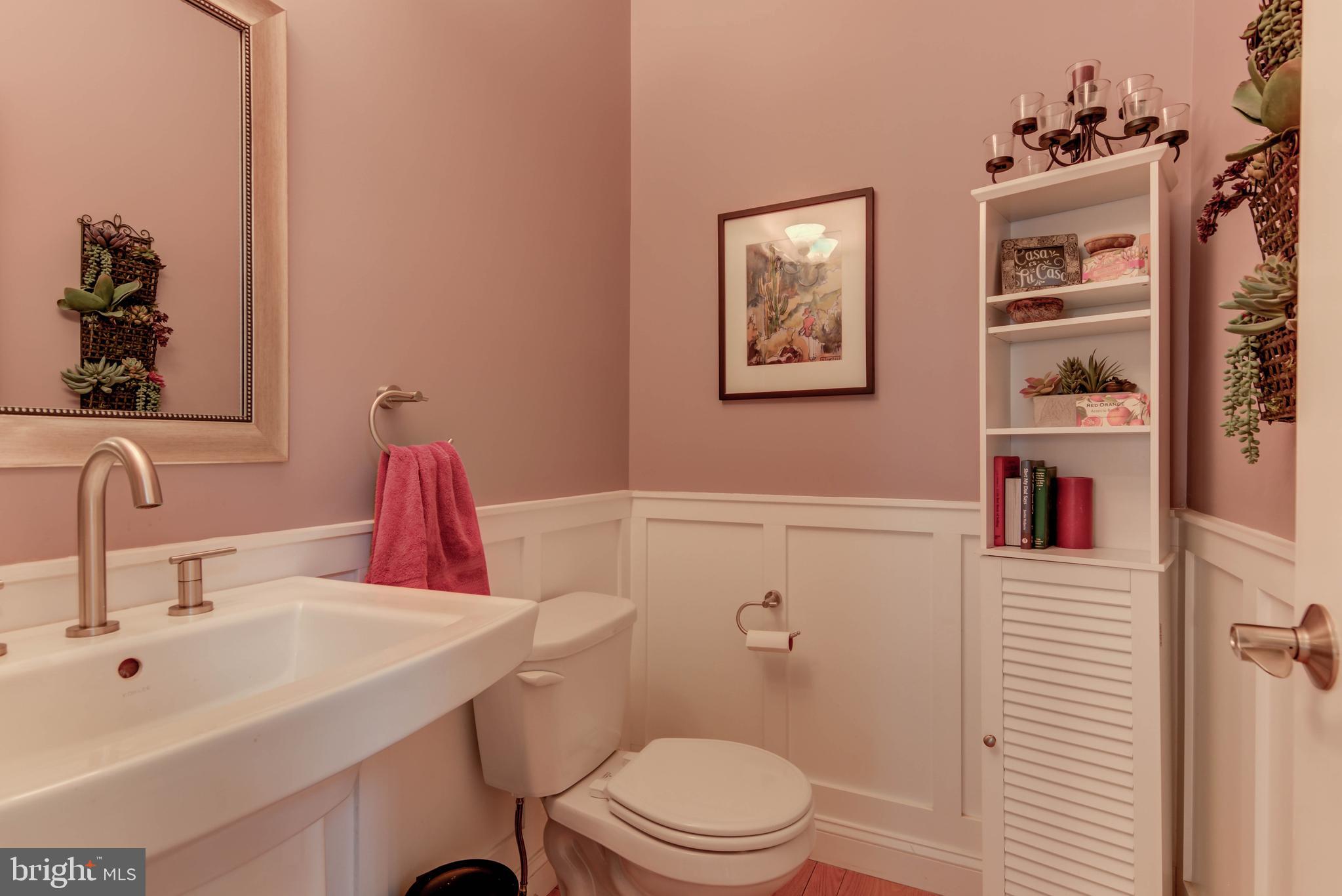 6 Chetwynd Road Paoli, PA 19301 - Photo 11 of 25 Powder Room