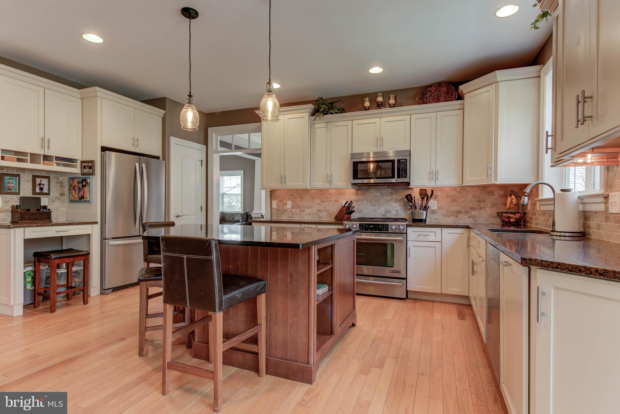 6 Chetwynd Road Paoli, PA 19301 - Photo 7 of 25 Stainless appliances incl. gas range