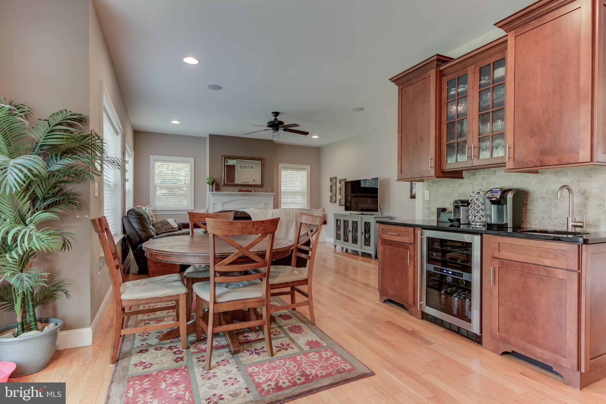 6 Chetwynd Road Paoli, PA 19301 - Photo 8 of 25 Breakfast Area with Butlers Pantry & Sink
