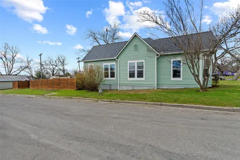 $314,500 | 1120 Vance Street, Taylor, TX 76574