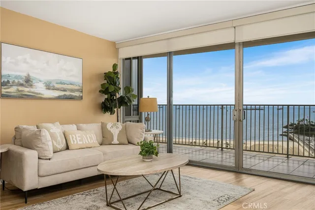 $899,000 | 700 East Ocean Boulevard, Unit 2406, Long Beach, CA 90802