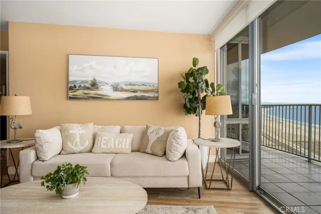 $899,000 | 700 East Ocean Boulevard, Unit 2406, Long Beach, CA 90802