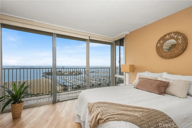$899,000 | 700 East Ocean Boulevard, Unit 2406, Long Beach, CA 90802