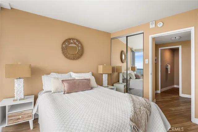 $899,000 | 700 East Ocean Boulevard, Unit 2406, Long Beach, CA 90802